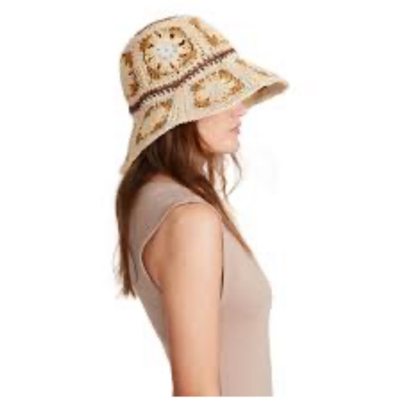 Steve Madden Accessories - Steve Madden Paper Yarn Bucket Hat